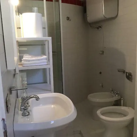 Vicino Ifo Intero Apartament *